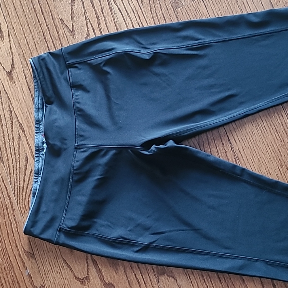 Reebok Speedwick Large Capri Athletic Pants - Picture 2 of 8